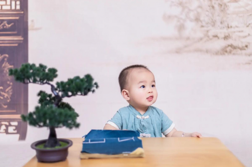 广州供卵包男孩孕妇左侧睡不舒服